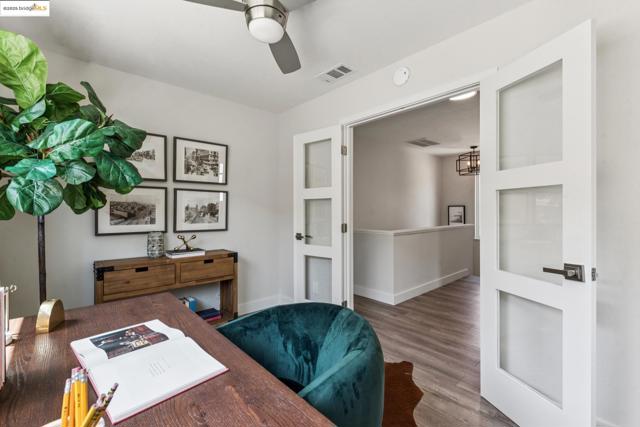 1026 Court St, Alameda CA: https://media.crmls.org/mediaz/40daf804-e41c-4dcd-9de3-e388efb894a8.jpg