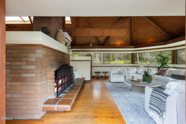 4254 Chevy Chase Drive, La Canada Flintridge, California 91011, 6 Bedrooms Bedrooms, ,4 BathroomsBathrooms,Residential Lease,For Rent,4254 Chevy Chase Drive,CRP1-23233