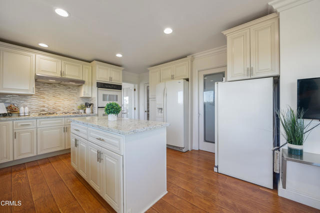2166 Gardi Street, Bradbury CA: https://media.crmls.org/mediaz/40db4884-14d0-4a6e-b70e-c7786d6116a9.jpg