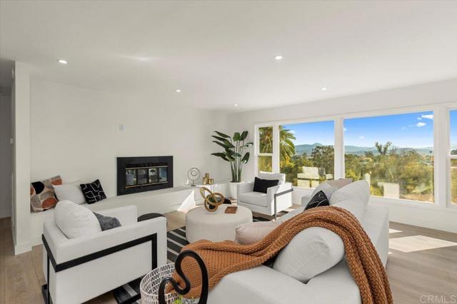 874 Hacienda Drive, El Cajon CA: https://media.crmls.org/mediaz/40dcf9fe-fd2f-4fa8-9a8a-ad901956f3f9.jpg