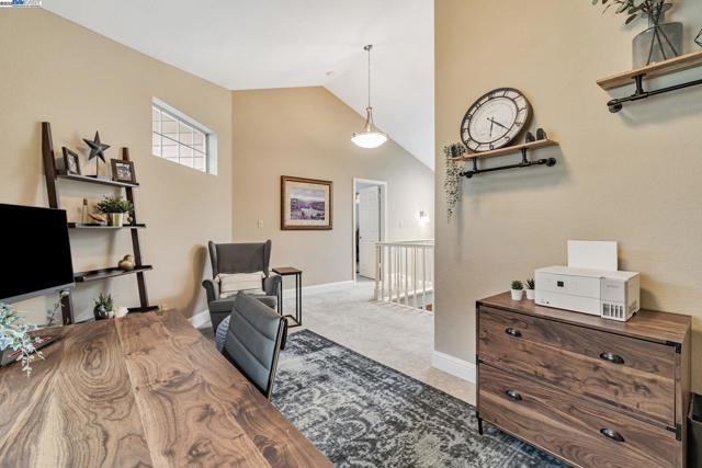 47 Summer Hill Court, Danville CA: https://media.crmls.org/mediaz/40dd1740-b078-495a-90e4-5d652cc89424.jpg