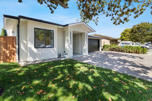 31301 San Andreas Drive, Union City CA: https://media.crmls.org/mediaz/40dd34b2-97de-44a9-ba15-e7796819e6c2.jpg
