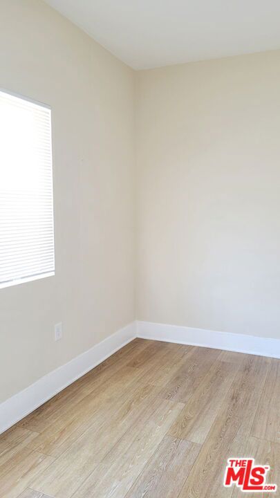 3166 San Marino Street, Los Angeles CA: https://media.crmls.org/mediaz/40dd7647-f236-4687-ade1-cfa1700e5b6b.jpg