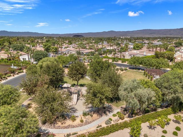 81840 Contento Street, La Quinta CA: https://media.crmls.org/mediaz/40dd86a3-b015-4e3e-b019-f211b21e7aa9.jpg