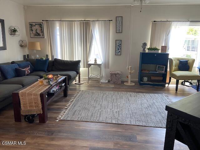 1550 Rory Lane, Simi Valley CA: https://media.crmls.org/mediaz/40dda2bf-2f3b-49ff-8111-cda0d116a1dc.jpg
