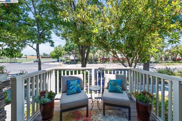 4682 Central Pkwy, Dublin CA: https://media.crmls.org/mediaz/40ddb60a-0bee-4eb9-a1fd-243a4e0e51ae.jpg