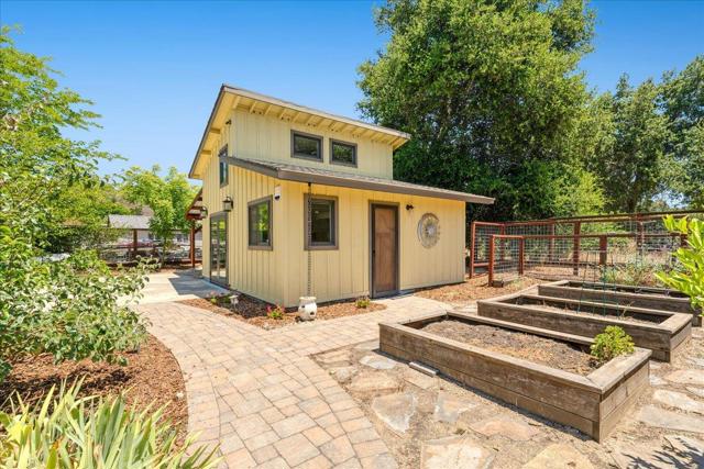 21400 Tierra Grande Court, San Jose CA: https://media.crmls.org/mediaz/40ddf34c-5087-4933-9b85-db19280c7708.jpg