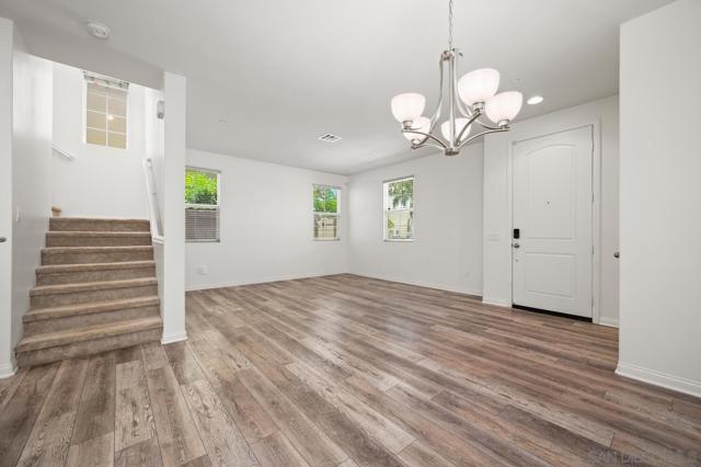 1718 Santa Ivy Ave, Chula Vista CA: https://media.crmls.org/mediaz/40de1eee-08a3-46c7-bf39-24e95e3bd9b4.jpg
