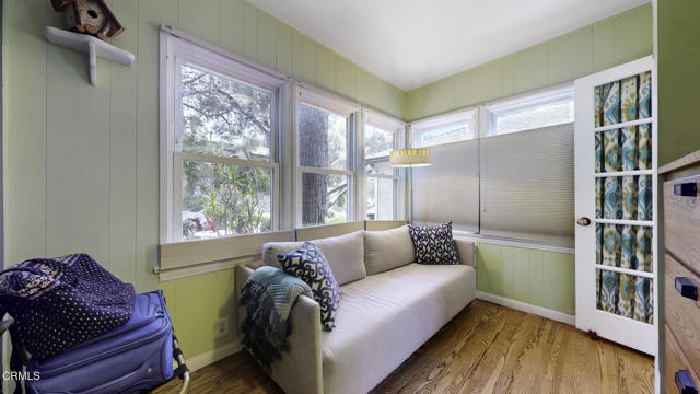 405 Mission Road, Glendale CA: https://media.crmls.org/mediaz/40de68b1-f755-4c60-ac2f-9936a14df1b0.jpg