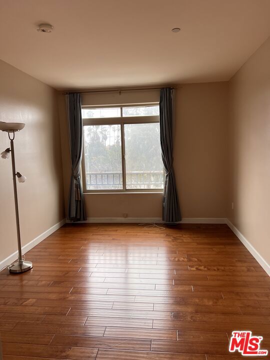 991 Arapahoe Street, Los Angeles CA: https://media.crmls.org/mediaz/40dea0b6-fdaf-4079-b172-a411fee8c762.jpg