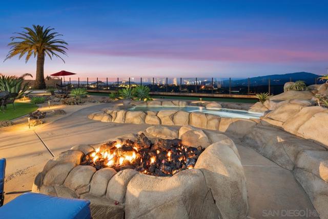 15674 Via Santa Pradera, San Diego CA: https://media.crmls.org/mediaz/40dedf45-72bc-4ed5-a30d-9acc106124f7.jpg