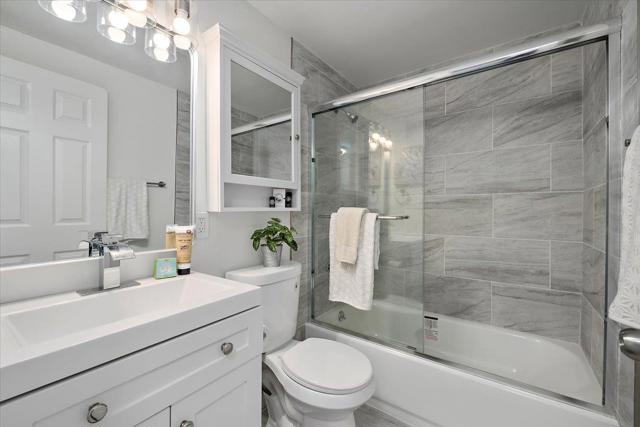 1889 Sarasota Way, San Jose CA: https://media.crmls.org/mediaz/40deffc7-97ac-4f6b-be4a-beba31195241.jpg