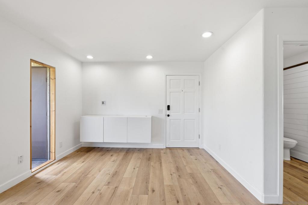 1092 Fresno St - photo 7