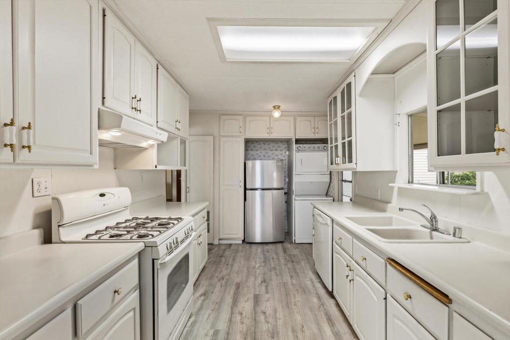 2280 Valley Pkwy - photo 9