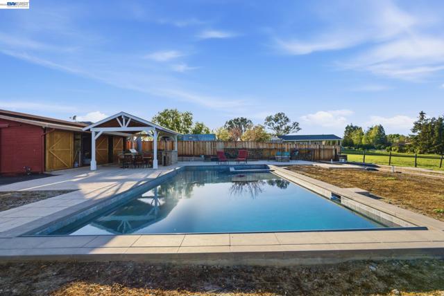 Image 39 of 54 For 2680 Marina Ave.