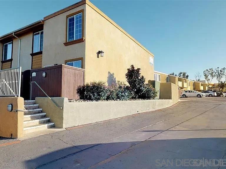 5252 Balboa Arms Dr #153