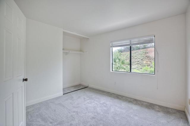 2091 Sequoia Crest, Vista CA: https://media.crmls.org/mediaz/40e20045-1e0d-4e4d-ad4a-ef1fcdafd289.jpg