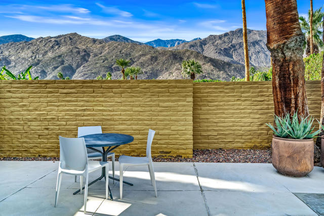 1611 S Calle Palo Fierro #4, Palm Springs, CA 92264