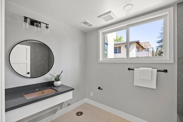 523 Union Avenue, Campbell CA: https://media.crmls.org/mediaz/40e28b54-0e0a-4ec9-a63f-6820a0930b90.jpg