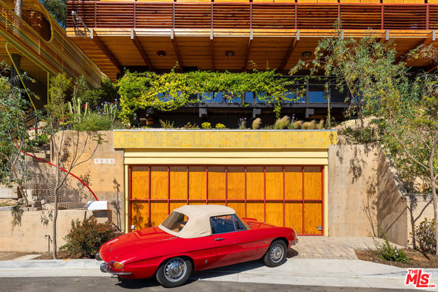 1515 Killarney Avenue, Los Angeles CA: https://media.crmls.org/mediaz/40e2c00a-d562-4c83-9255-8af99bcb9d92.jpg