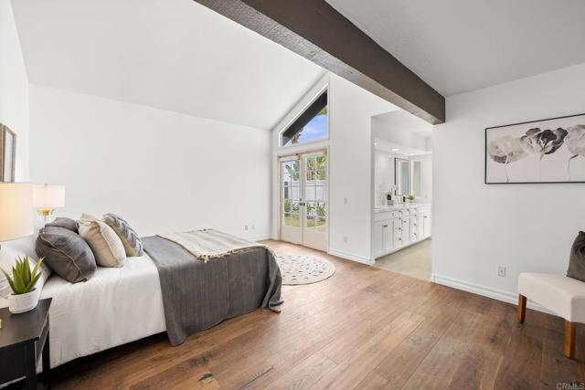 Detail Gallery Image 15 of 26 For 1033 via Mil Cumbres, Solana Beach,  CA 92075 - 4 Beds | 2/1 Baths