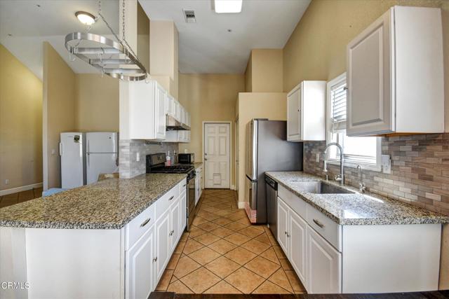 7434 Nye Drive, Highland CA: https://media.crmls.org/mediaz/40e34c08-08ad-4ac9-ac19-f10cb4d21f11.jpg