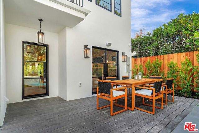 8617 Rugby Drive, West Hollywood CA: https://media.crmls.org/mediaz/40e37757-f166-44c7-ae70-d56bea276eb7.jpg
