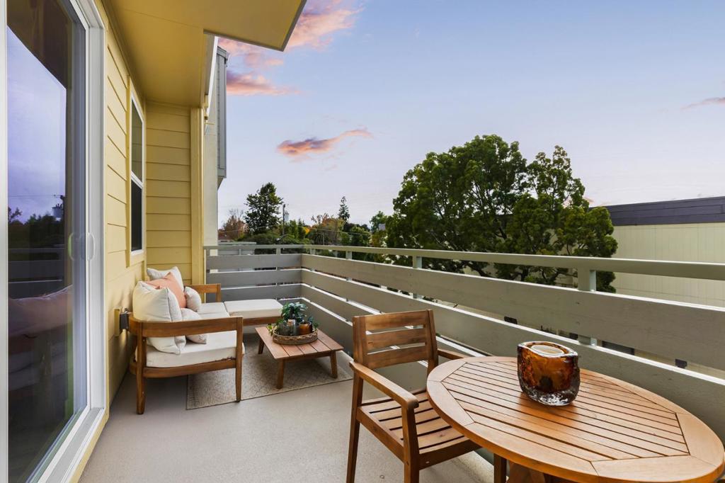 40E37E08 6E94 4A88 B2Ce 49Cbe1B60E4A 1304 Barbet Circle #1, Sunnyvale, Ca 94087 &Lt;Span Style='BackgroundColor:transparent;Padding:0Px;'&Gt; &Lt;Small&Gt; &Lt;I&Gt; &Lt;/I&Gt; &Lt;/Small&Gt;&Lt;/Span&Gt;