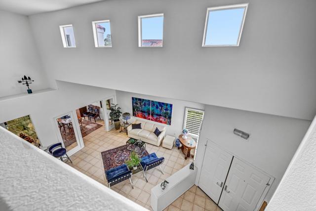 4981 Lamia Way, Oceanside CA: https://media.crmls.org/mediaz/40e4963f-60ae-4deb-bfec-245517226025.jpg