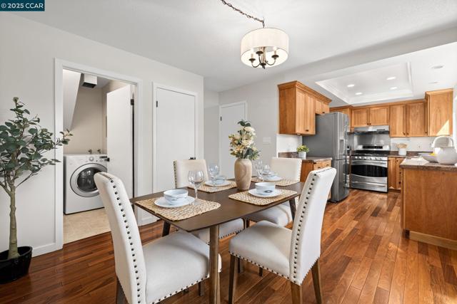 1618 Candelero Dr, Walnut Creek CA: https://media.crmls.org/mediaz/40e4a976-1179-458b-af40-f9cdf3aee94e.jpg