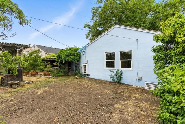 235 Alto Loma, Millbrae CA: https://media.crmls.org/mediaz/40e50e11-c764-4dde-8f67-548e8749e00c.jpg