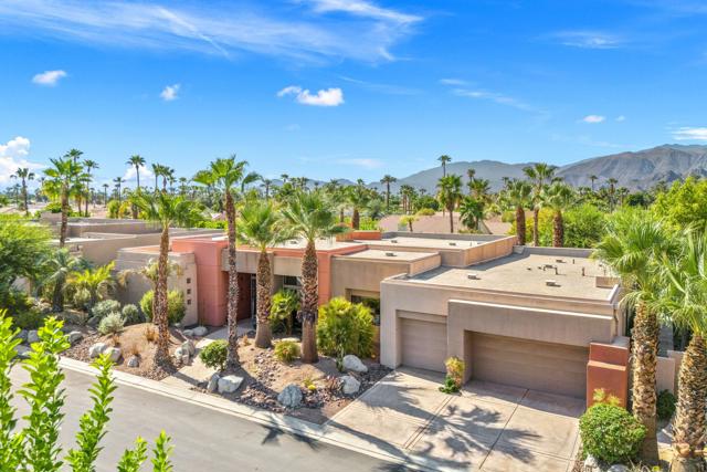 12 Boulder Lane, Rancho Mirage CA: https://media.crmls.org/mediaz/40e55285-c0a4-4097-9f7f-1d6f66b1dbe8.jpg