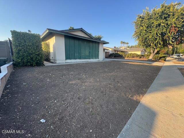 6507 Tamarind Street, Oak Park CA: https://media.crmls.org/mediaz/40e6ecd1-d45a-43e3-8917-04f7410386d3.jpg