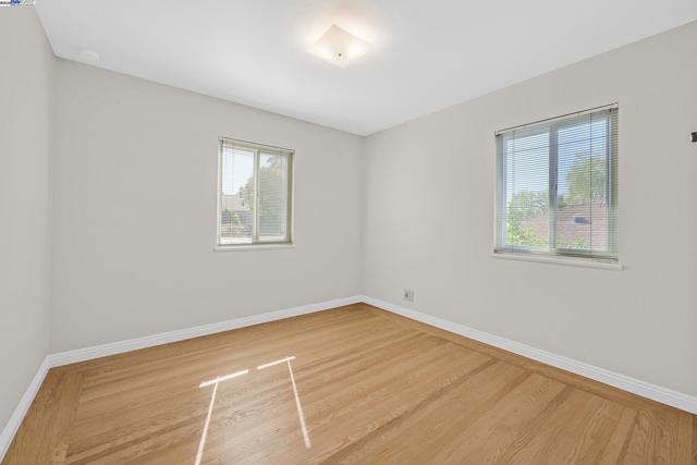 19028 Clemans Dr, Castro Valley CA: https://media.crmls.org/mediaz/40e7a7b1-a5fe-40e7-9bf3-1cf628e17e82.jpg
