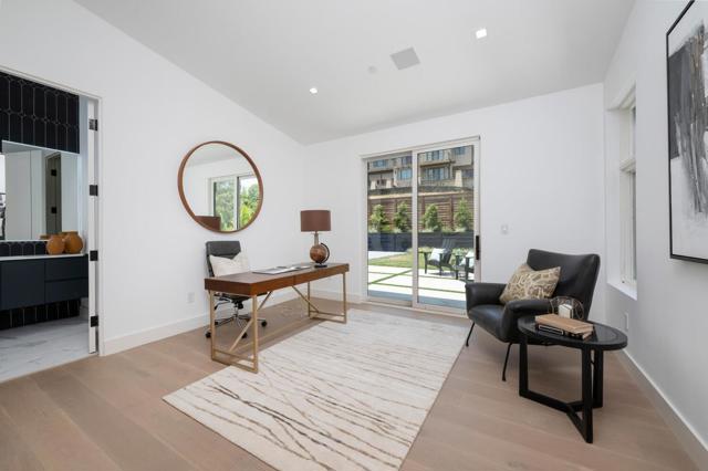 3964 Jefferson Avenue, Redwood City CA: https://media.crmls.org/mediaz/40e839d9-c958-41c4-aaea-96680eb4346c.jpg