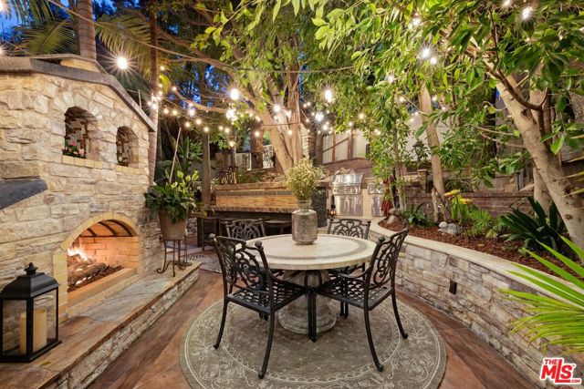 2276 La Granada Drive, Los Angeles CA: https://media.crmls.org/mediaz/40e8b754-dfdf-44be-9830-709341dd0a56.jpg