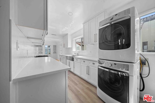 865 S Lucerne Boulevard, Los Angeles CA: https://media.crmls.org/mediaz/40e8cbc9-79a1-4f5d-9b05-3cae696867ed.jpg