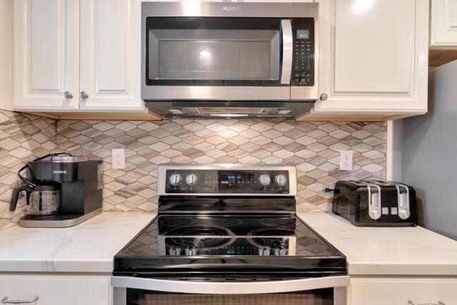3668 Stoneglen S, Richmond CA: https://media.crmls.org/mediaz/40e91fb8-e4ca-4a4c-a472-812407ba84b4.jpg