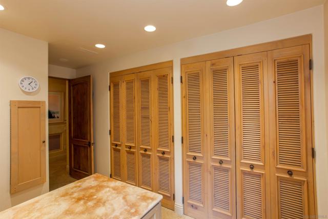 7206 Aviara Drive, Carlsbad CA: https://media.crmls.org/mediaz/40e984d6-6f95-4a74-a049-d2efdb5c8a21.jpg