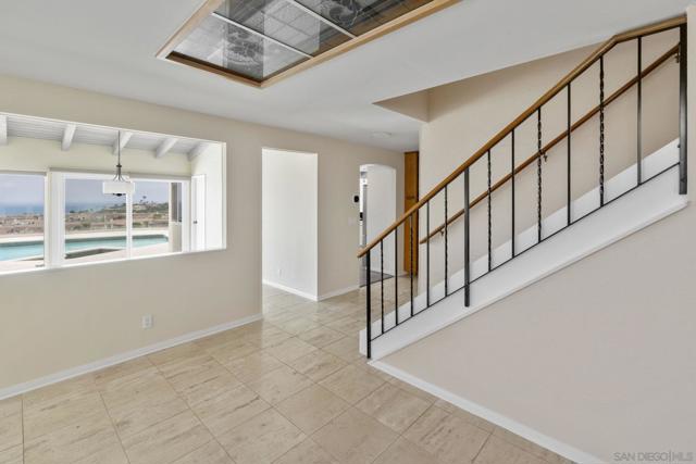 5476 Castle Hills Dr, San Diego CA: https://media.crmls.org/mediaz/40e9f10f-1669-4d6a-b8f0-cb7a483384ff.jpg