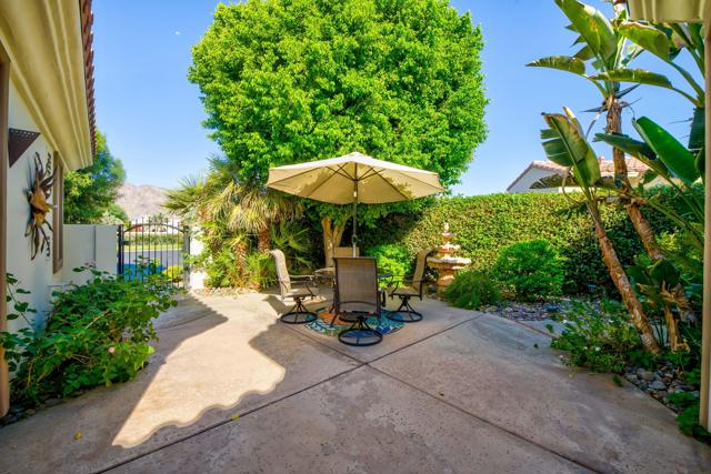 50500 Cypress Point Drive, La Quinta CA: https://media.crmls.org/mediaz/40eaccc3-5230-44ff-80f8-c1f211065586.jpg