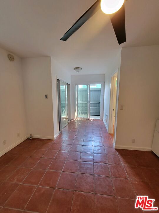 109 Brooks Avenue, Venice CA: https://media.crmls.org/mediaz/40eb127a-3540-4a13-b533-9448125c6f9d.jpg