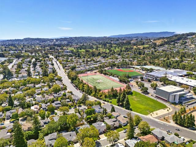 513 Castilian Way, San Mateo CA: https://media.crmls.org/mediaz/40eb6103-bc02-4788-8723-2508e95acdf6.jpg