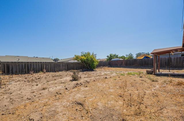 45130 Crown Avenue, King City CA: https://media.crmls.org/mediaz/40eb6cb8-9b0b-49f1-9f9c-2a72a1cafd8f.jpg