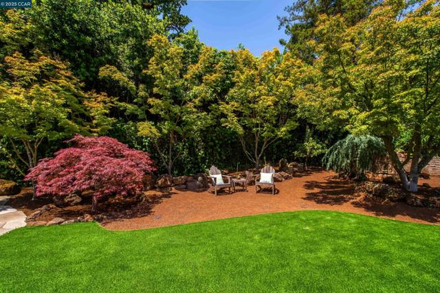 71 Silverwood Dr, Lafayette CA: https://media.crmls.org/mediaz/40eb93de-015d-45b8-99f6-273c50b853d4.jpg