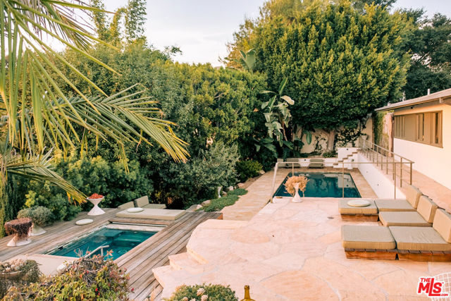 7400 Pyramid Place, Los Angeles CA: https://media.crmls.org/mediaz/40ebfa6b-7df8-4cea-8256-7885669adffb.jpg