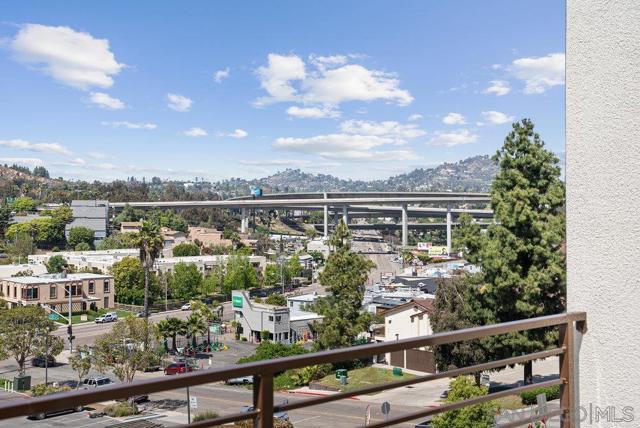 8160 Golden Ave, Lemon Grove CA: https://media.crmls.org/mediaz/40ec34e4-fd07-40e6-90f1-c99157e83e2b.jpg