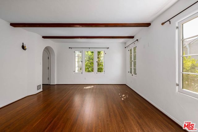 1539 Ensley Avenue, Los Angeles CA: https://media.crmls.org/mediaz/40ee663c-a850-4320-a8fa-011a845ac9ac.jpg