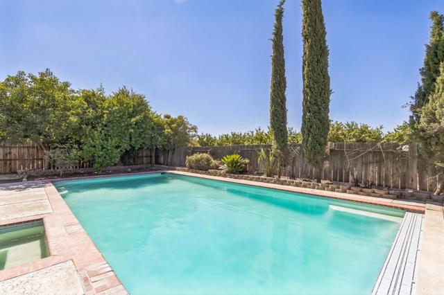 859 Sandra Street, Los Banos CA: https://media.crmls.org/mediaz/40ee6b2a-c7db-43e2-b813-ffab3b4c7c72.jpg