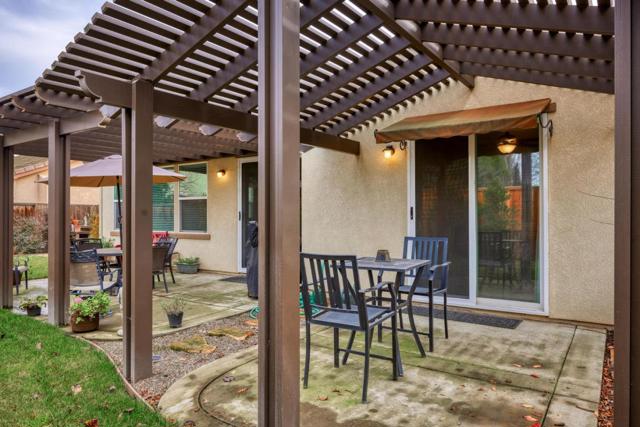 2532 Laurel Ridge Court, Oakdale CA: https://media.crmls.org/mediaz/40ee8a57-8e9f-4aa7-a36e-4220e844b948.jpg